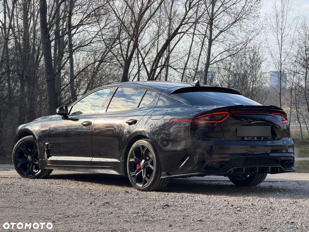 Kia Stinger 3.3 T-GDI AWD GT - 11