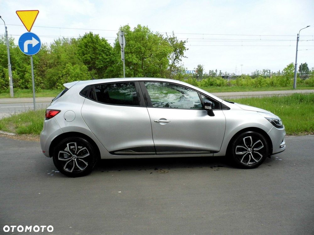 Renault Clio - 2