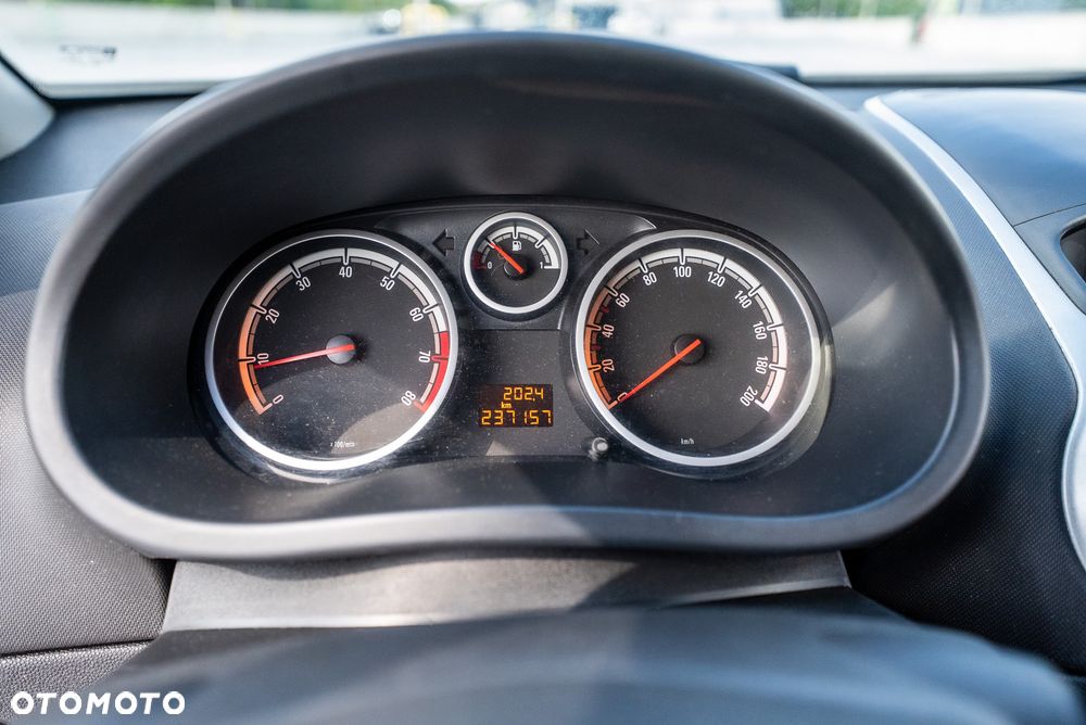 Opel Corsa 1.2 16V - 31