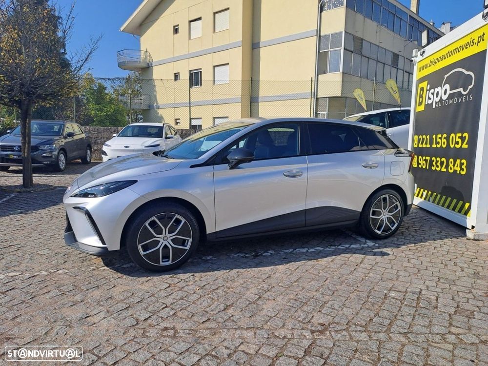 MG MG4 64 kWh Luxury - 4