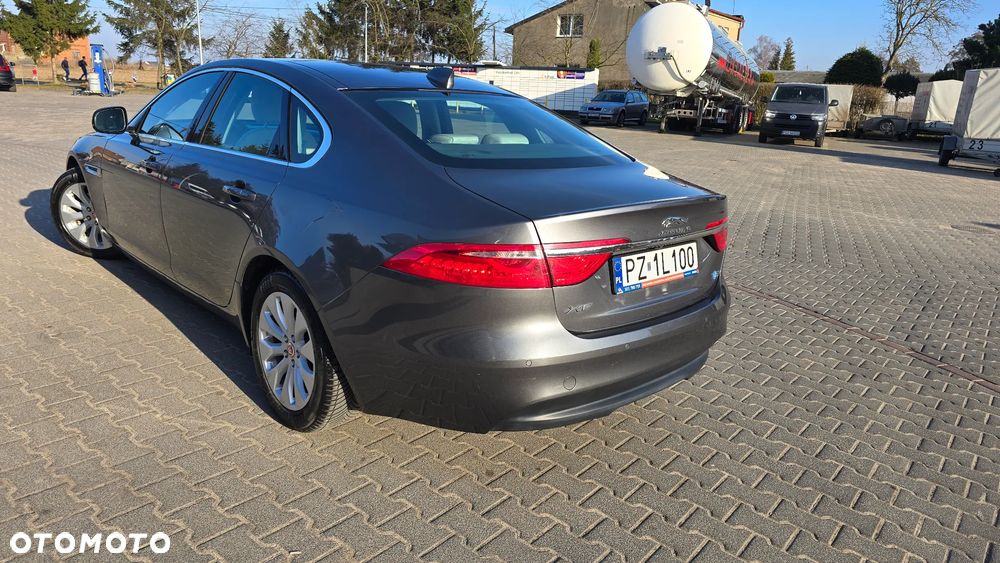 Jaguar XF 2.0 i4D Prestige - 5