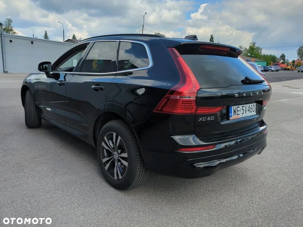 Volvo XC 60 B4 D AWD Momentum Pro - 2