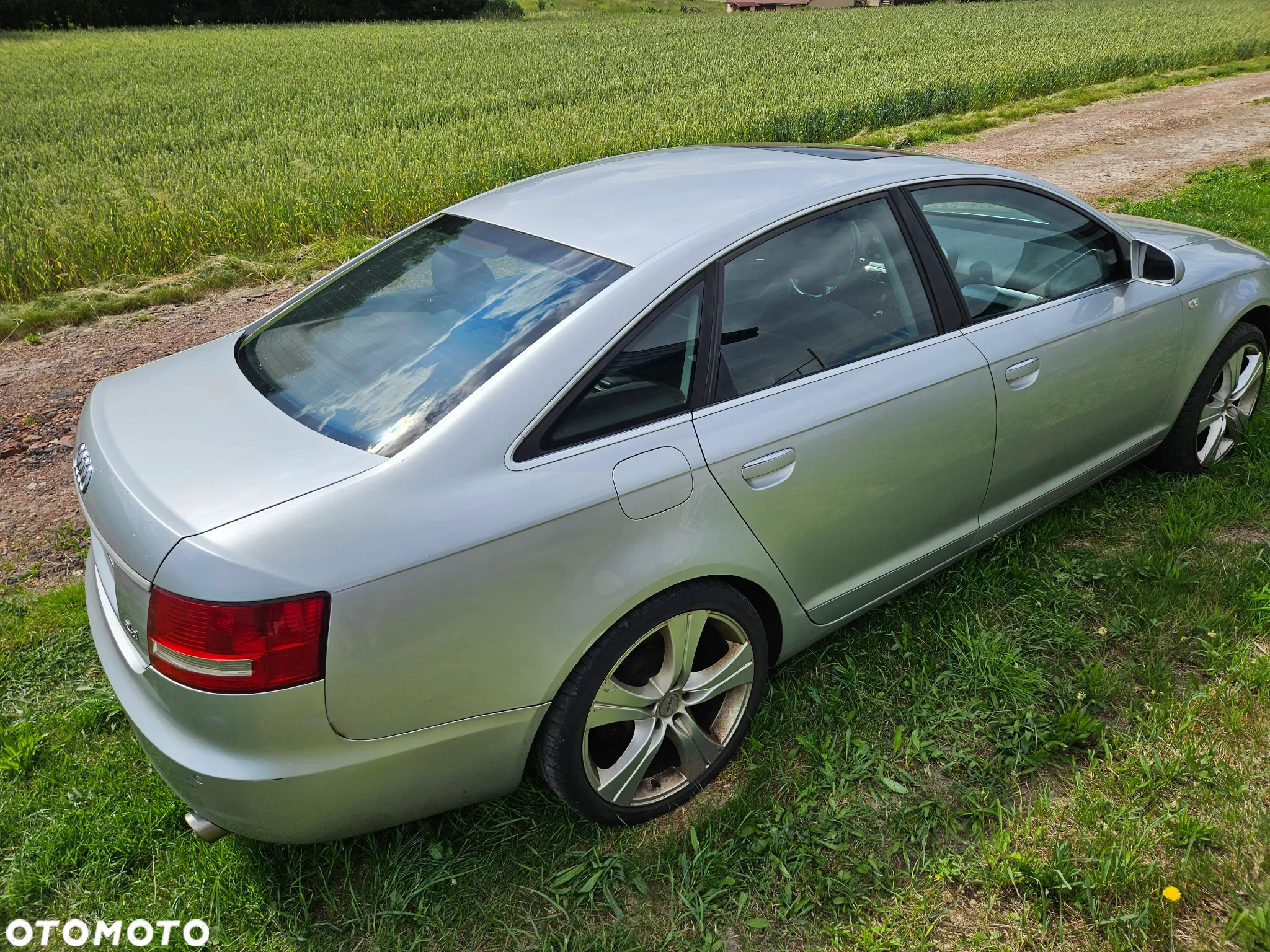 Audi A6 2.4 - 6