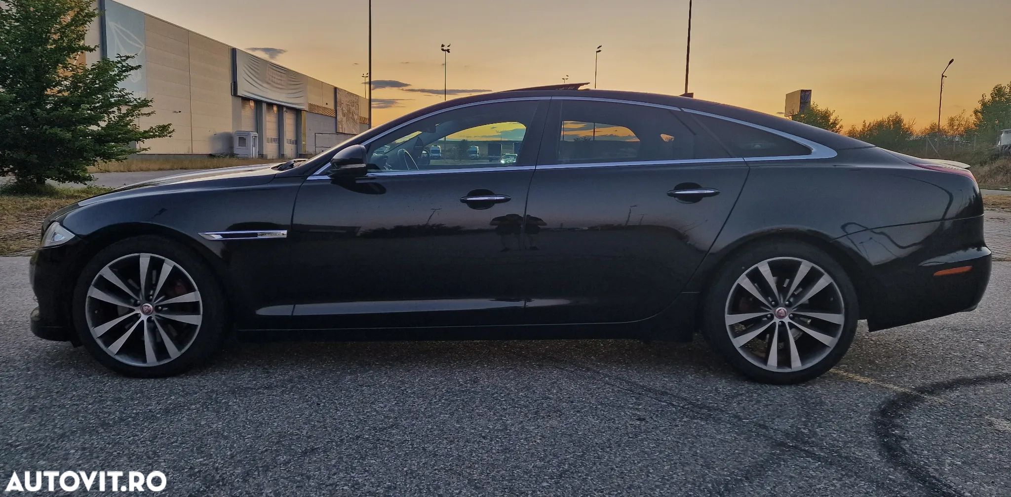 Jaguar XJ 3.0 V6 Diesel S Premium Luxury - 5
