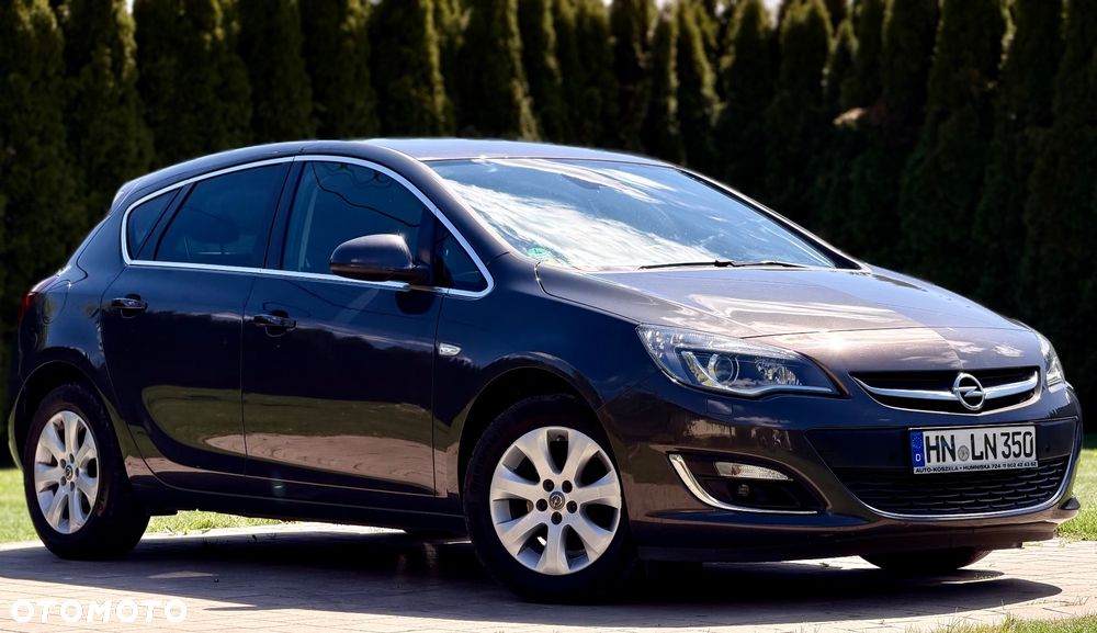 Opel Astra 1.4 Turbo Color Edition - 11
