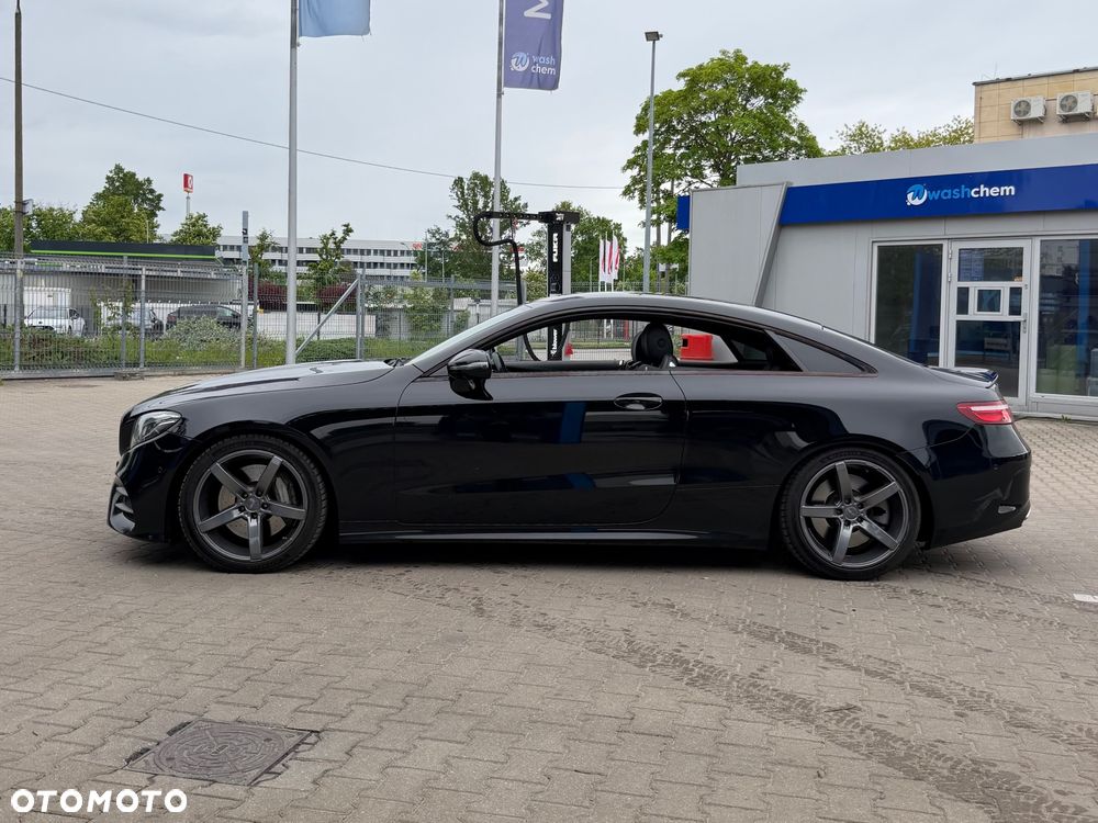Mercedes-Benz Klasa E 400 4-Matic 9G-TRONIC - 11