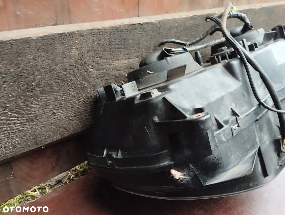 Honda Varadero 1000 XL 1000 SD01 reflektor lampa przód - 10