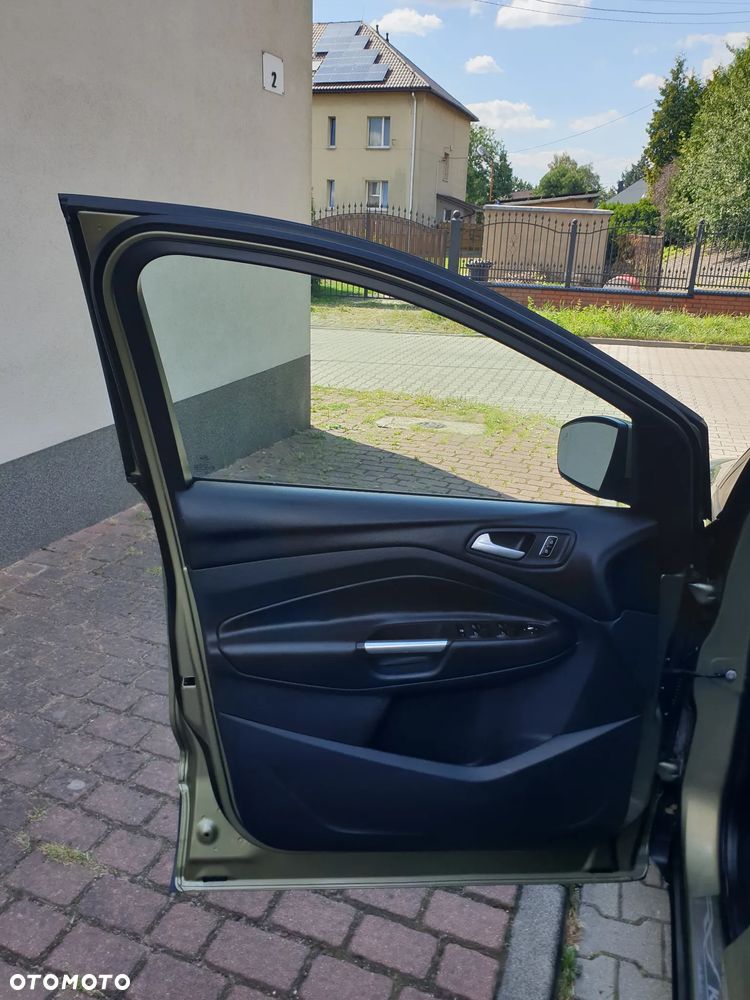 Ford Kuga 2.0 TDCi 4x4 Titanium - 22