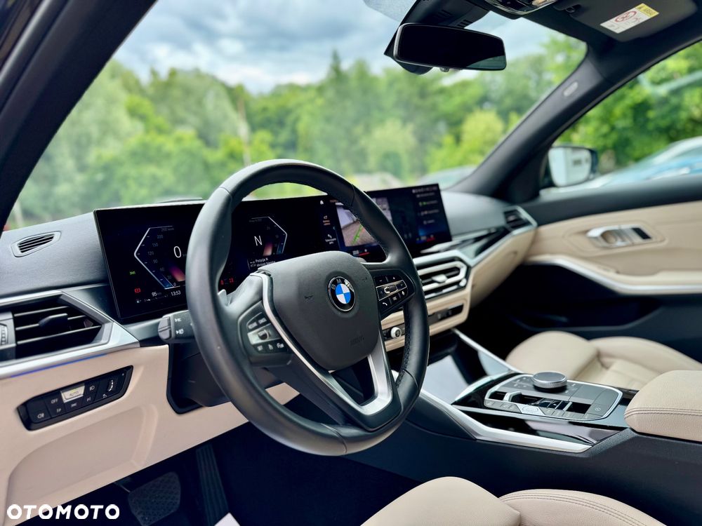 BMW Seria 3 318i - 12