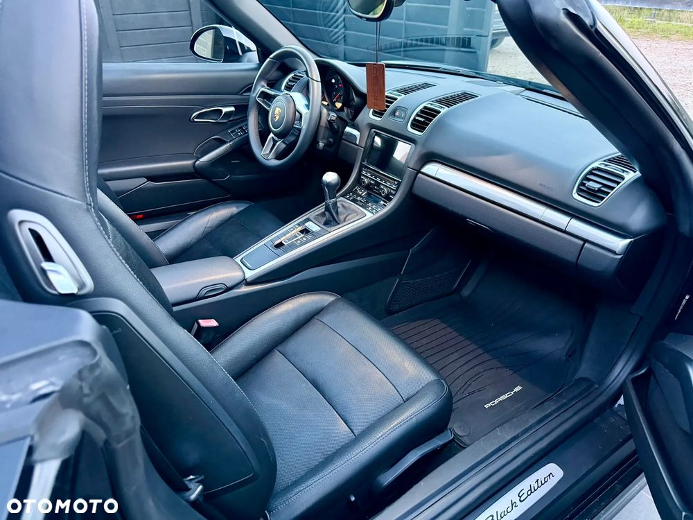 Porsche Boxster Black Edition - 16