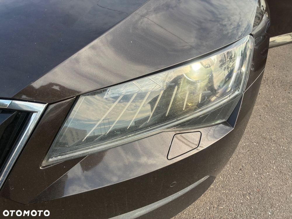 Skoda Superb 1.8 TSI L&K DSG - 29