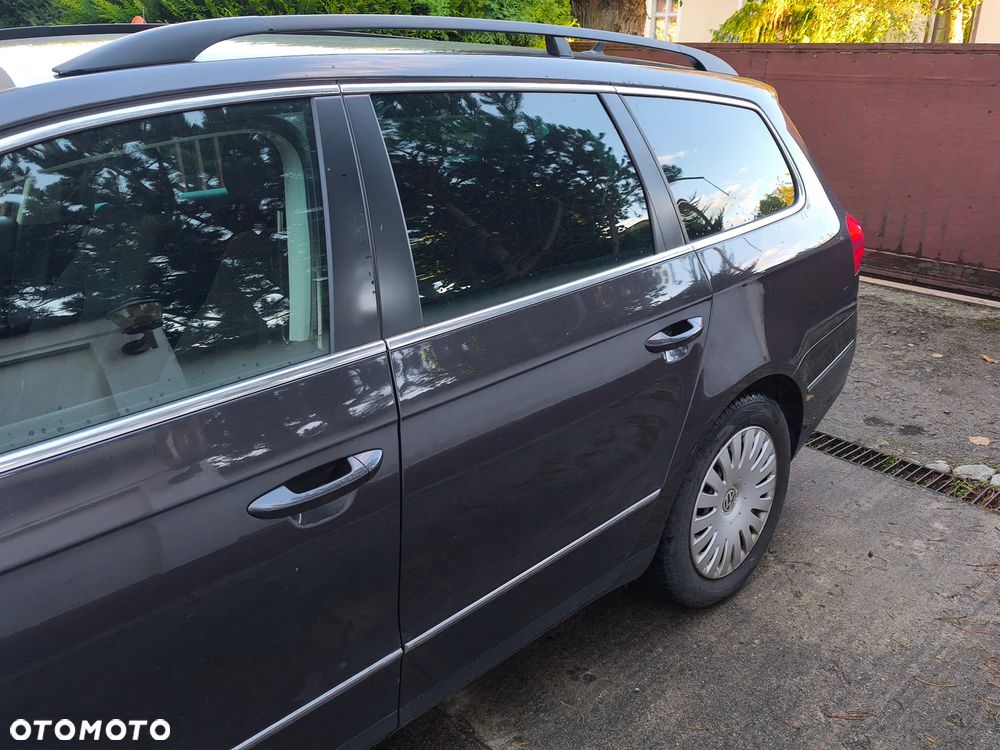 Volkswagen Passat 1.6 Comfortline - 3
