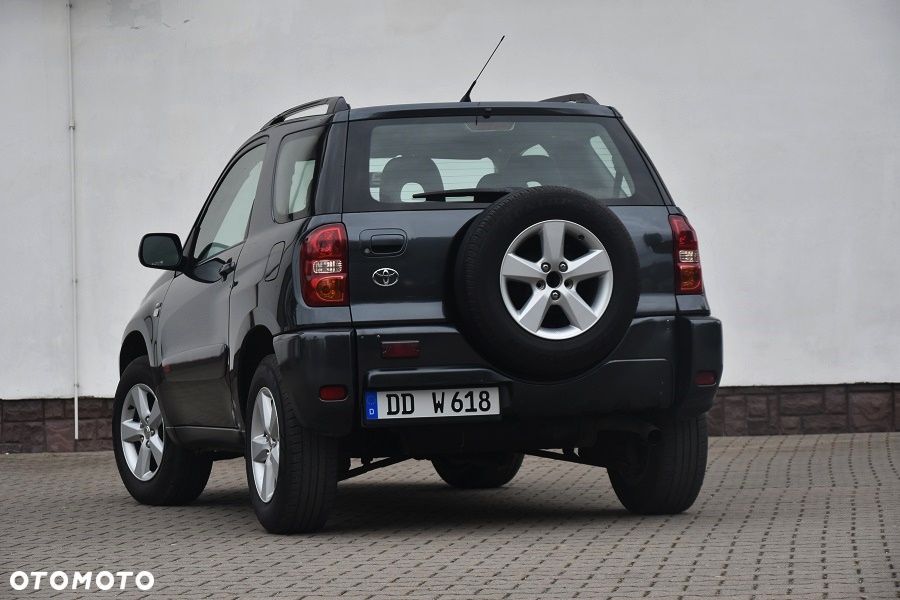 Toyota RAV4 1.8 VVT-i 4x2 - 7