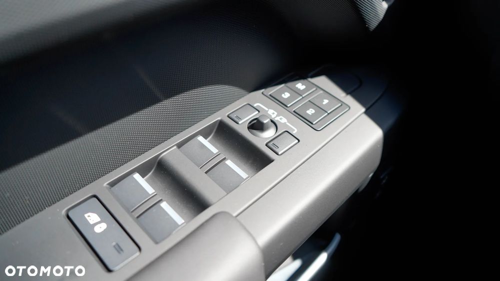 Land Rover Defender 3.0 D350 mHEV Outbound - 26