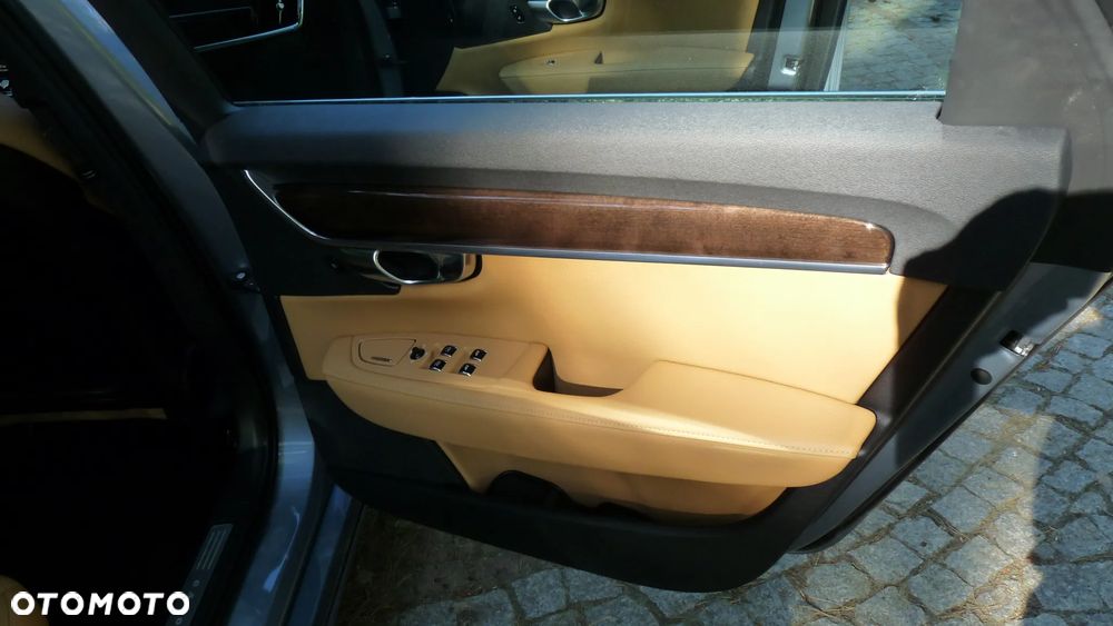 Volvo S90 T5 Geartronic Momentum - 24