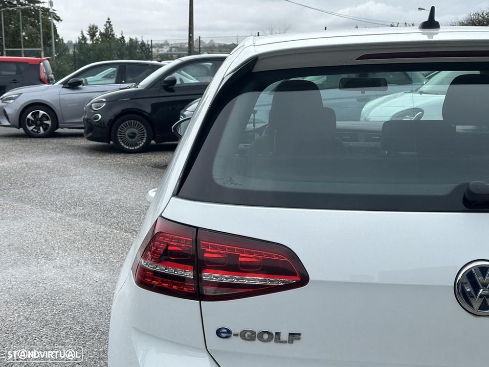 VW e-Golf AC/DC - 11