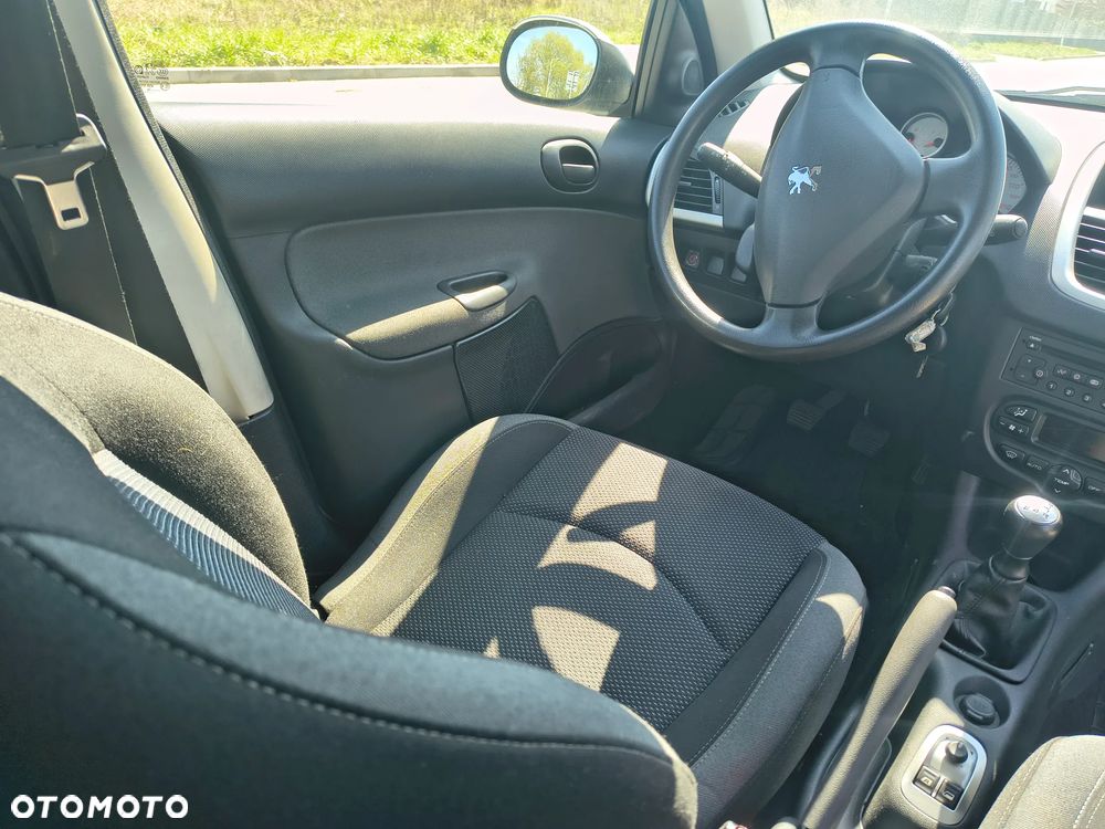 Peugeot 206 plus 75 - 11
