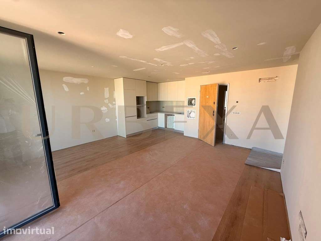 APARTAMENTO T1 COM VARANDA - Grande imagem: 3/7