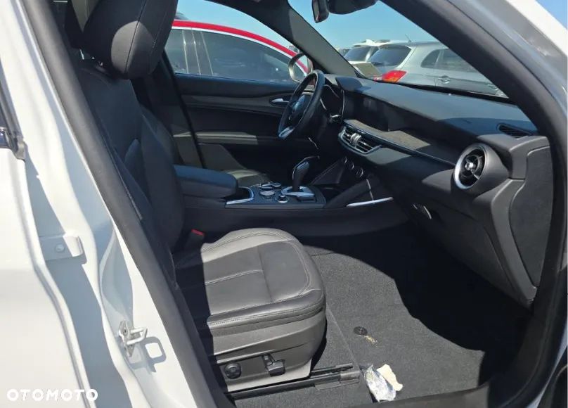 Alfa Romeo Stelvio 2.0 Turbo TI Q4 - 10