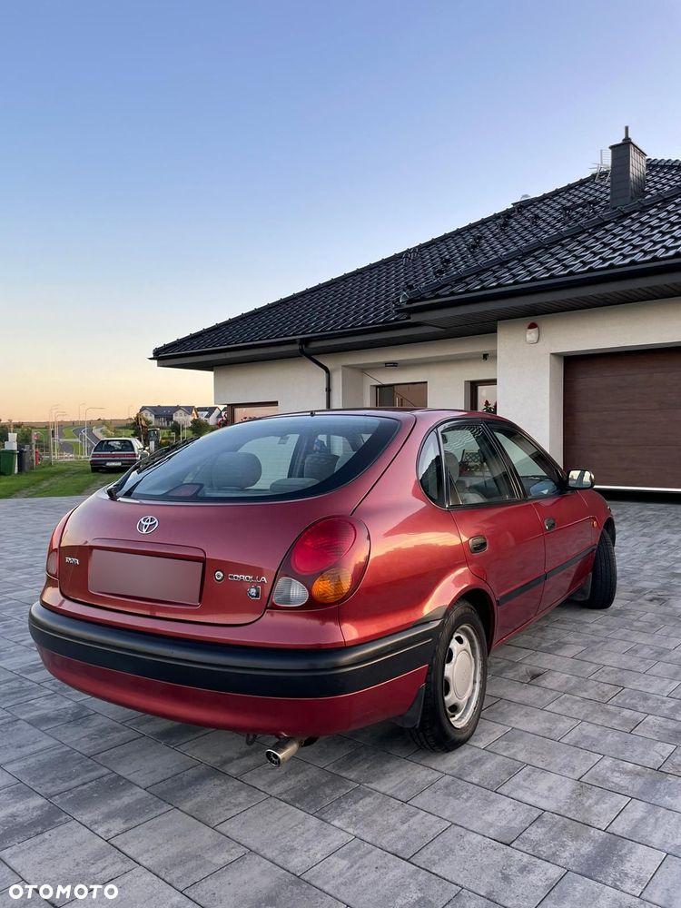 Toyota Corolla - 2
