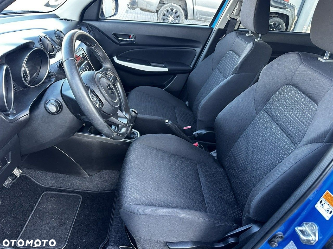 Suzuki Swift 1.2 Premium Plus - 25