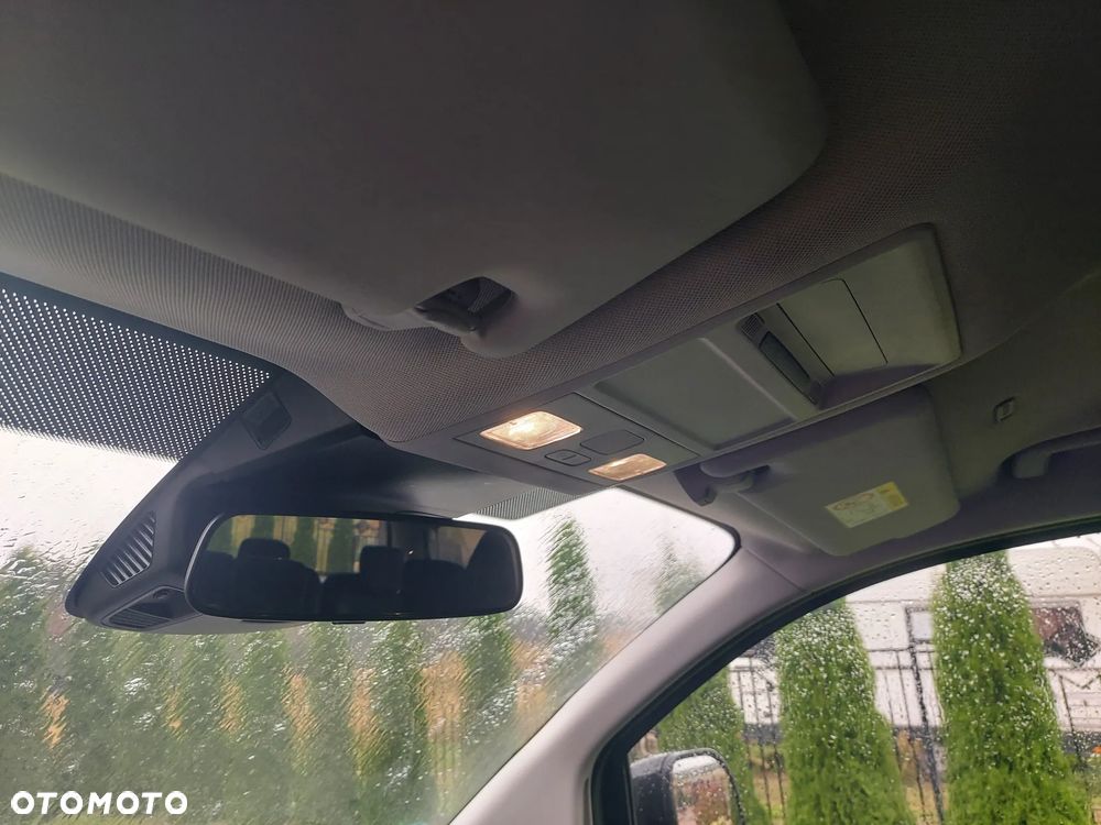 Ford Tourneo Custom 320 L2H1 VA Autm Titanium X - 17