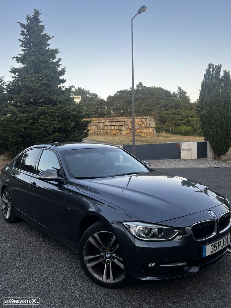 BMW 318 d Line Sport — fotografia 12