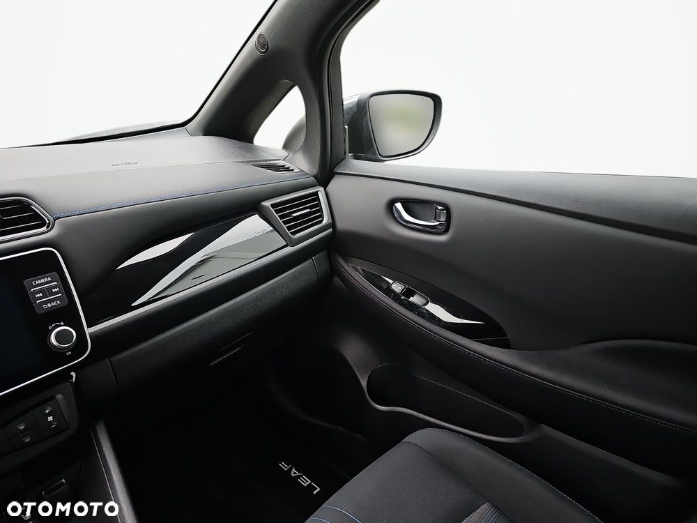 Nissan Leaf 40kWh N-Connecta - 16