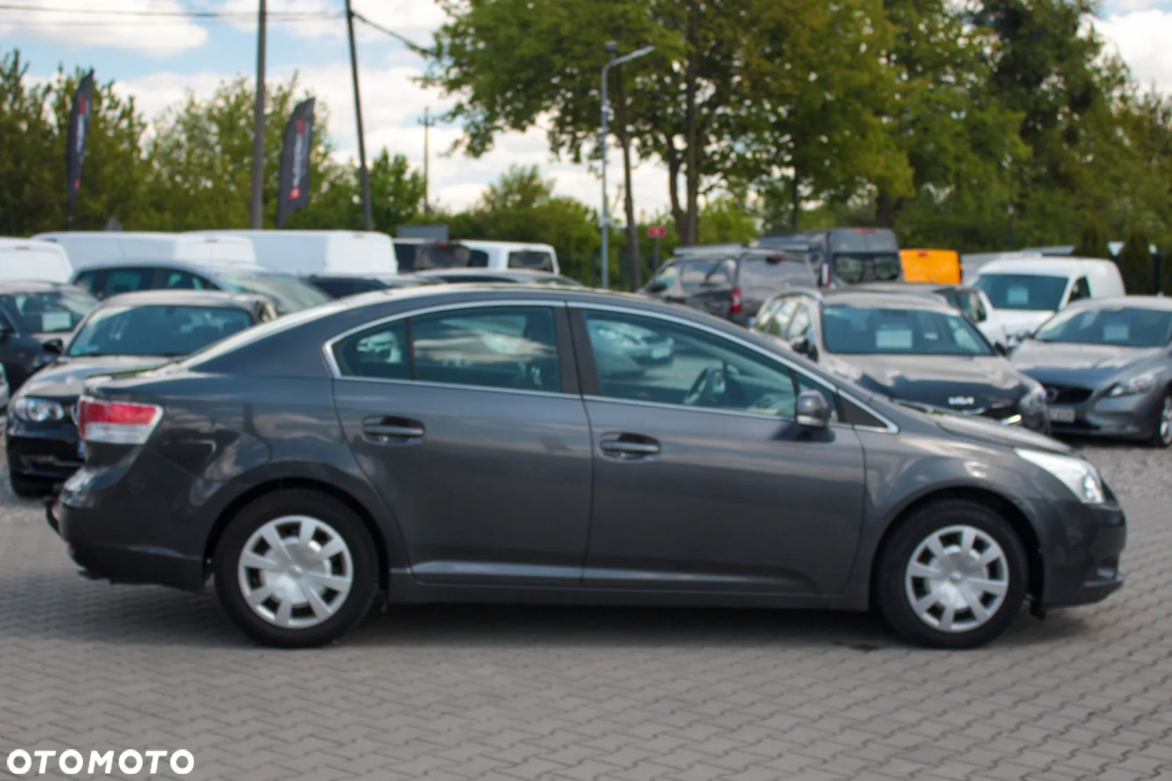 Toyota Avensis 1.6 - 7