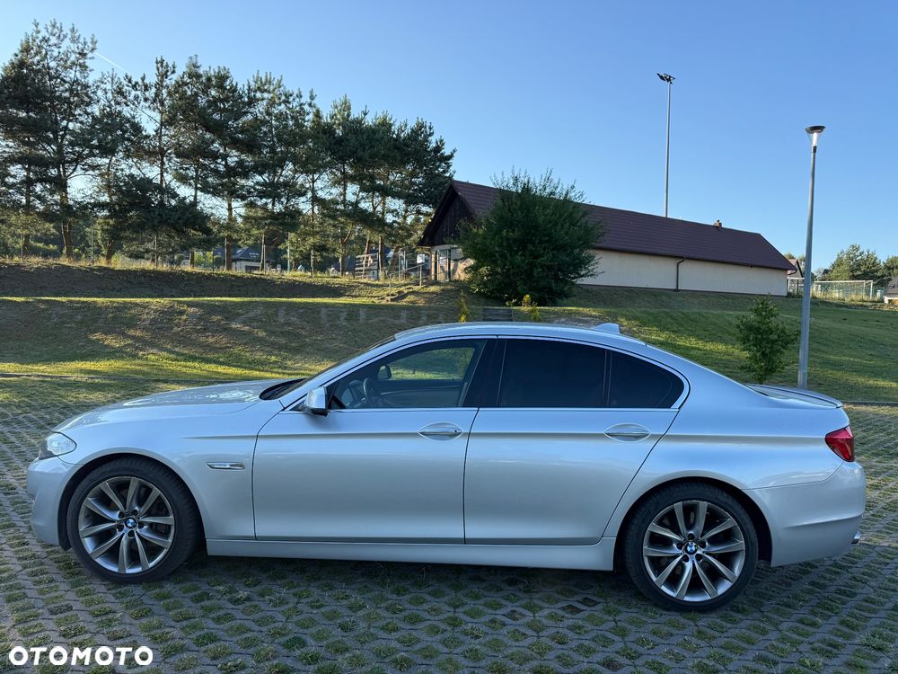 BMW Seria 5 530d xDrive Modern Line - 17