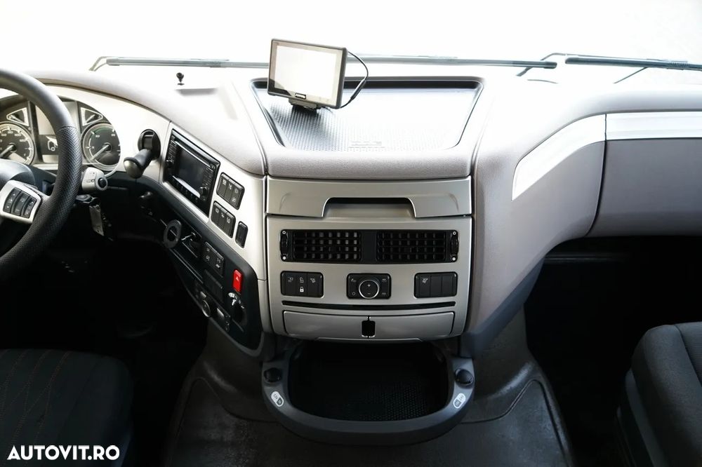 DAF XF 530 / RETARDER / I-PARK COOL / CABINĂ SUPER SPACE / COMPLET AIRMATIC / 100% ANVELOPE / JANTE DIN ALIAJ - 31