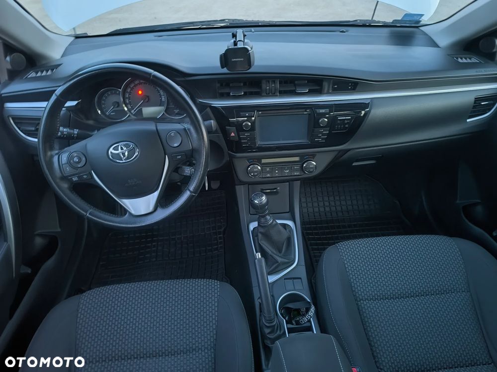 Toyota Corolla 1.6 Prestige - 5