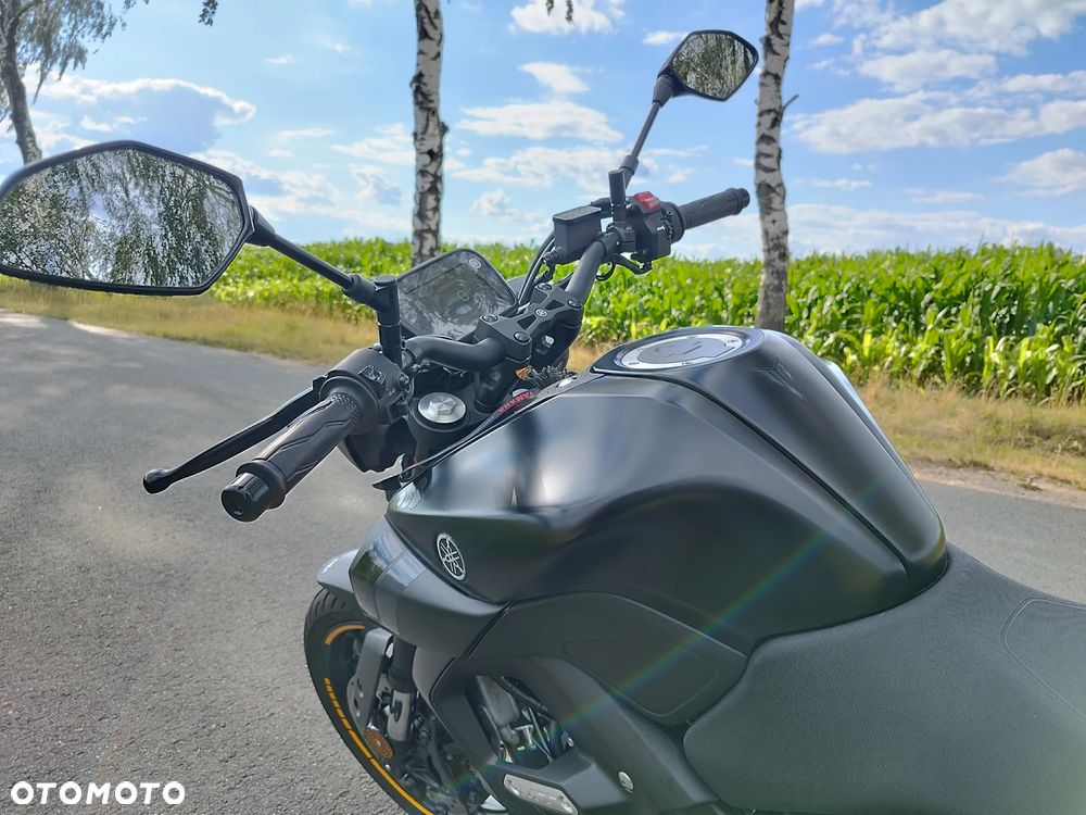 Yamaha MT - 17
