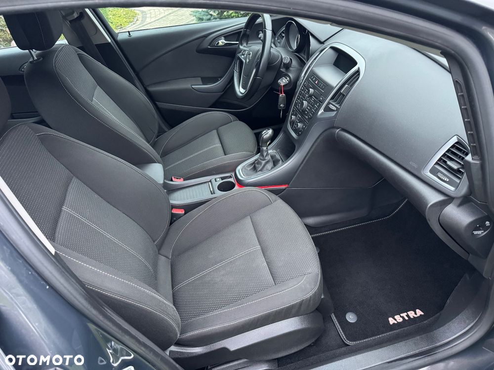 Opel Astra 1.4 Turbo Design Edition - 9