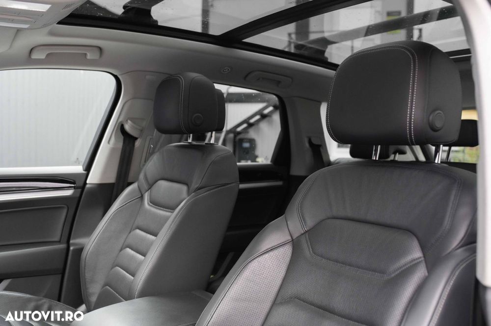 Volkswagen Touareg 3.0 V6 TDI SCR 4Motion Automatik Elegance - 8
