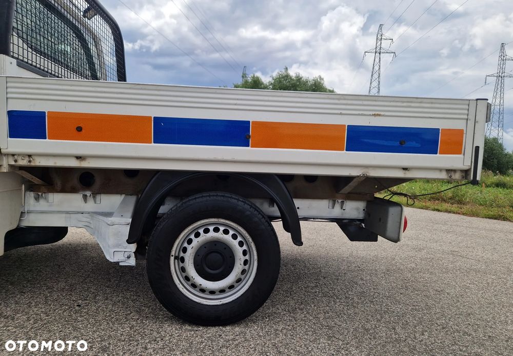 Volkswagen Transporter - 18