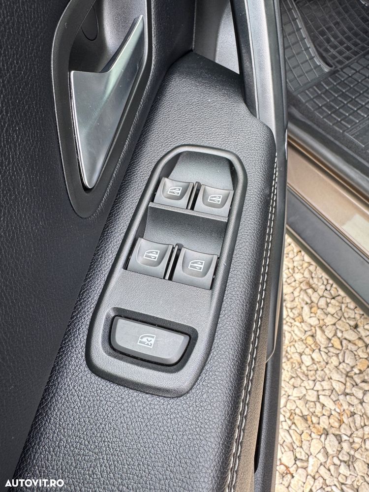 Dacia Duster 1.5 Blue dCi Prestige - 13