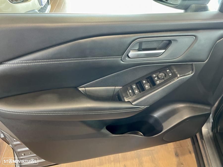 Nissan Qashqai 1.3 DIG-T Acenta Xtronic - 28