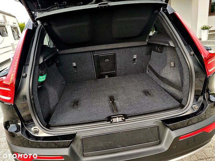 Volvo XC 40 D3 SCR Momentum Core - 18