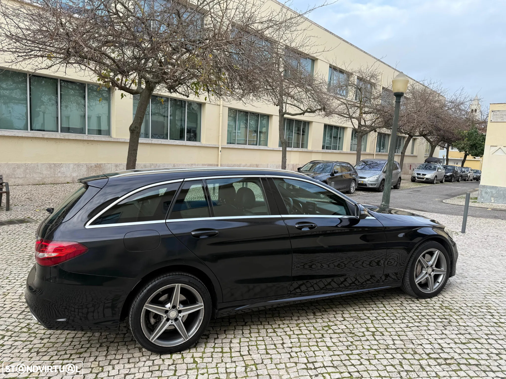 Mercedes-Benz C 300 BlueTEC Hybrid AMG Line - 4