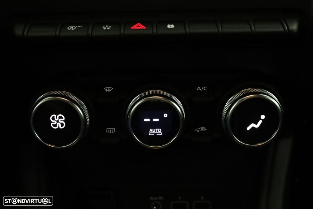 Renault Captur 1.0 TCe Techno Bi-Fuel - 13