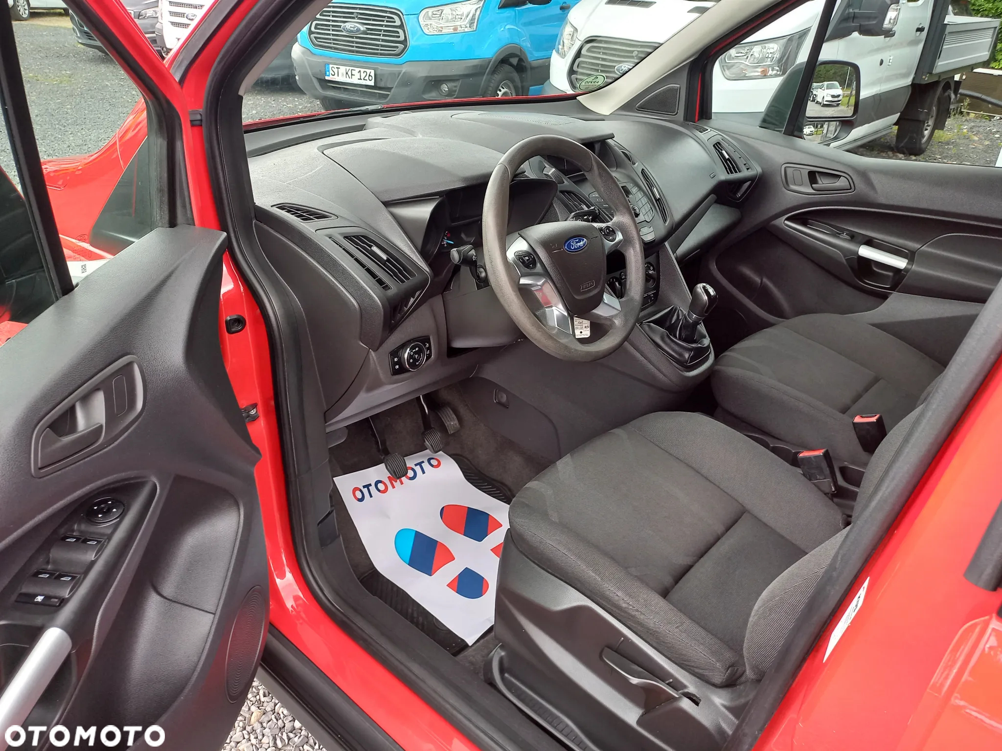 Ford Transit Connect - 13