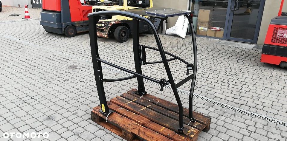 Giant G1200 Kabina klatka bezpieczeństwa 2021 rok 3170 NETTO - 2