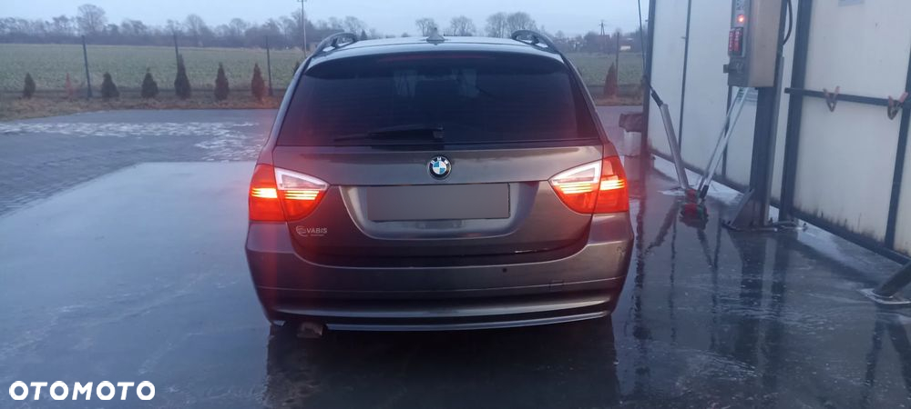 BMW Seria 3 320d - 4