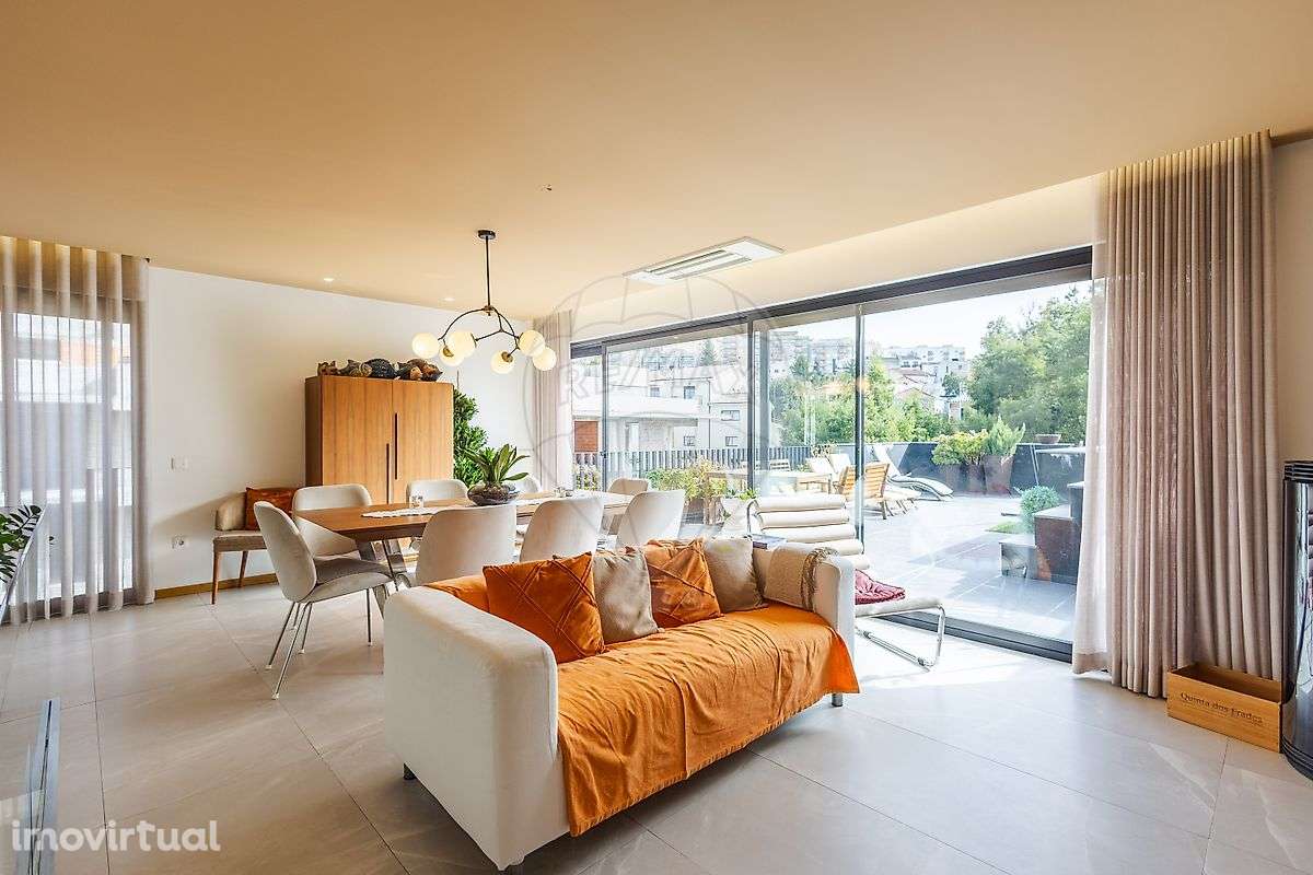 Duplex T4 para venda - Grande imagem: 2/32