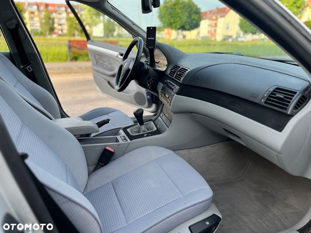 BMW Seria 3 320i - 14