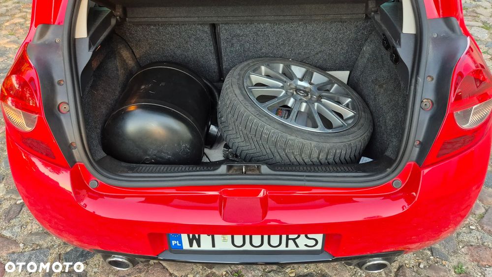Renault Clio 2.0 16V Sport - 12