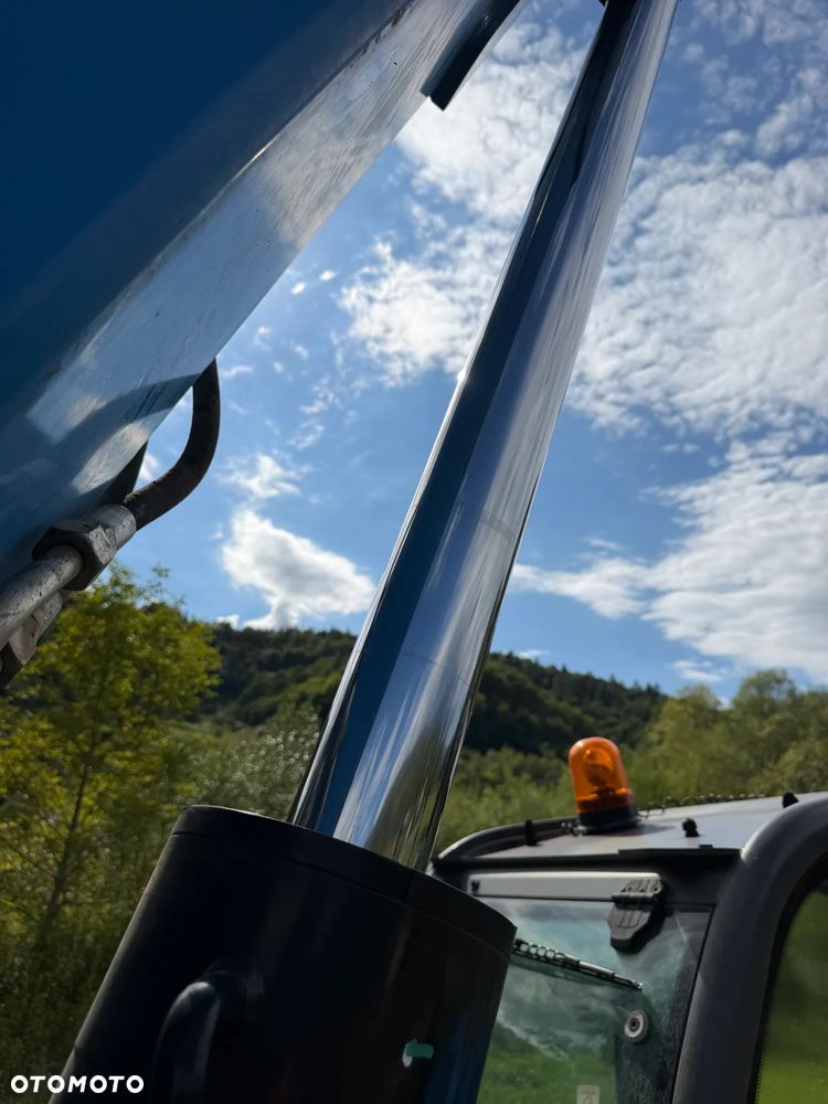 Manitou MT1440. Ładowarka Teleskopowa 14 metrów wysuw! UDŹWIG 4 TONY! Przebieg 2500 mtg. Maszyna jak Nowa z SALONU. 2017 rok. z Norwegii z Gospodarstwa rolnego! Silnik PERKINS Turbo 110 km. Aktualne Serwisy w Dekra. Nowy Model sterowane wszystko z 1 dżojstika. Ani deka luzów czy wycieku. OKAZJA! Jazda REWERS + 4 biegi. Skręt 3 tryby. Wyjście Hydrauliczne na maszcie, Poziomowanie ośi stabilizatory! Wyjścia Hydrauliczne na maszt! Okazja Ani deka luzów i wycieków. Wersja Norweska. Wielka Okazja  Opony jak Nowe! - 24