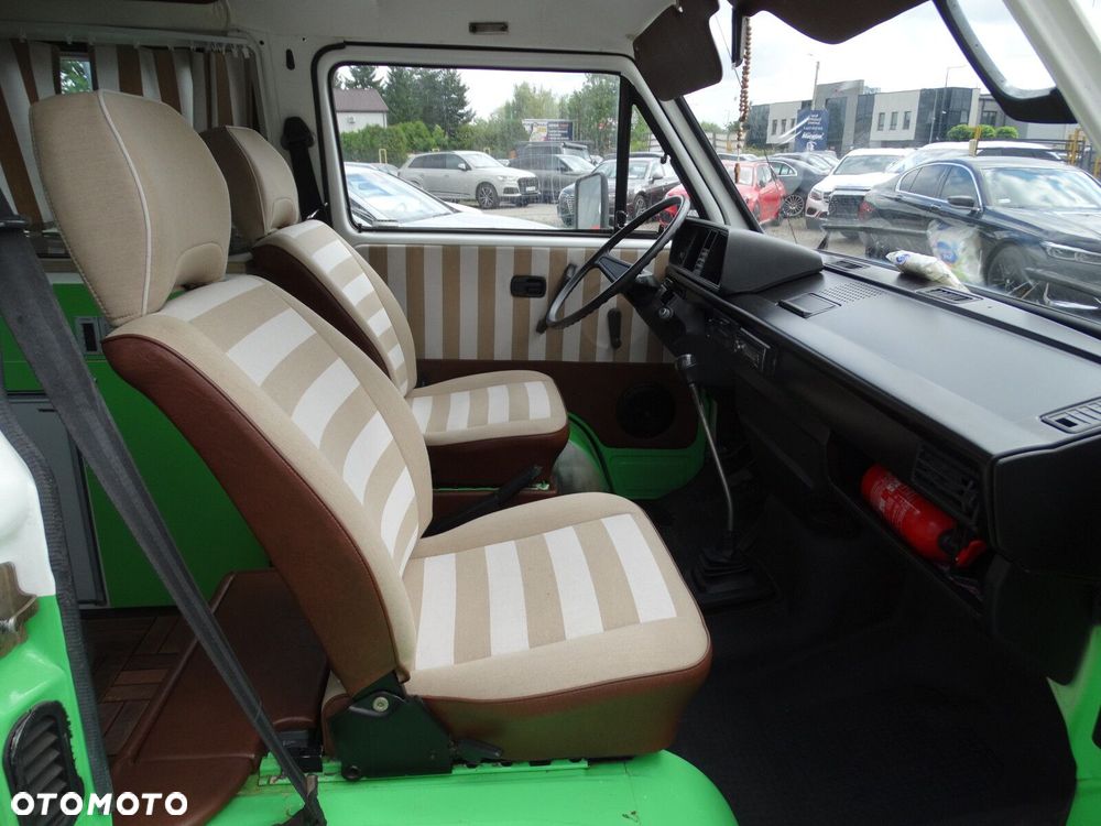 Volkswagen Transporter - 35