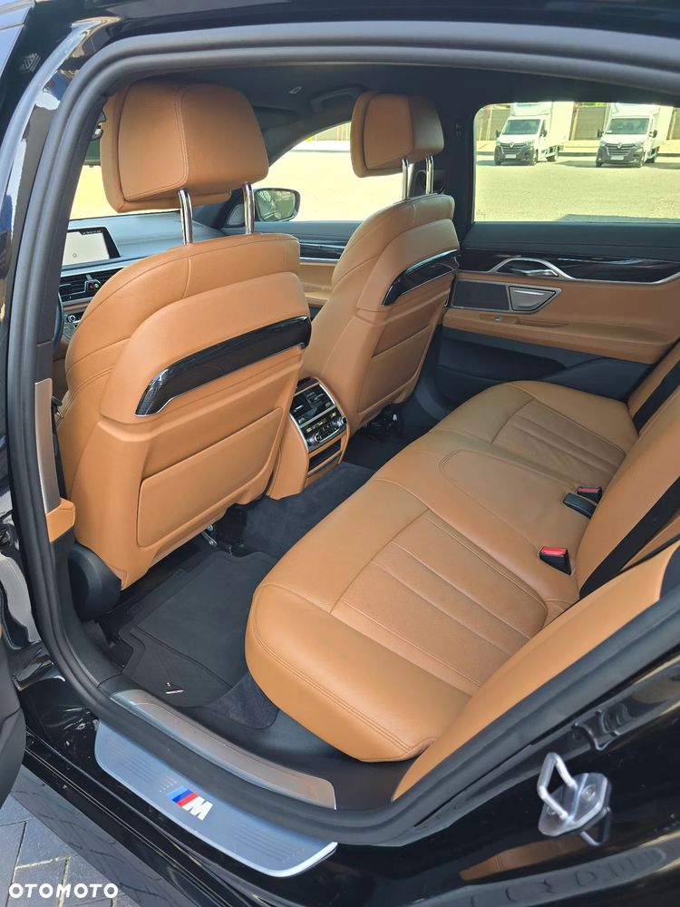 BMW Seria 7 730d xDrive - 24